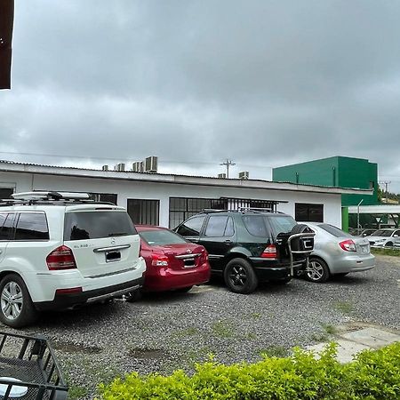 Hotel El Coco Alajuela Luaran gambar