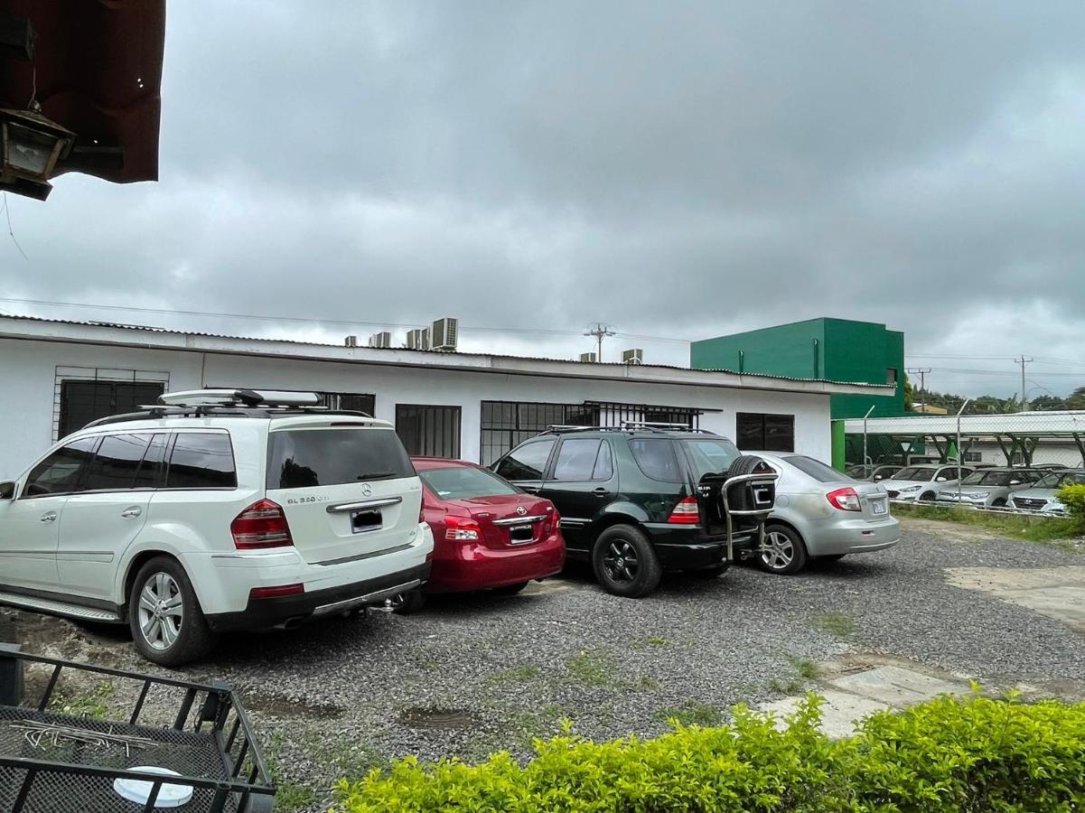Hotel El Coco Alajuela Luaran gambar